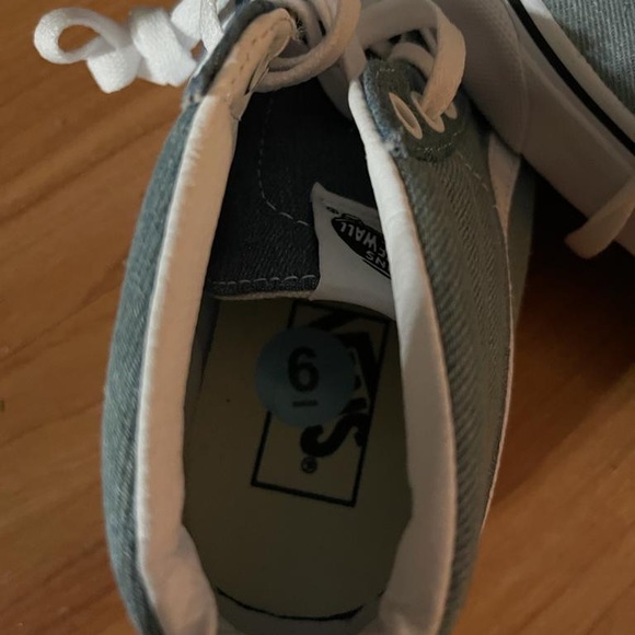 Kids Vans blue new with tags - Picture 3 of 5